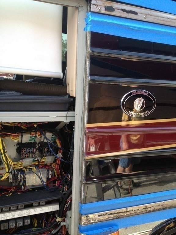 Prevost XL II side panel problems repaired, photo 3