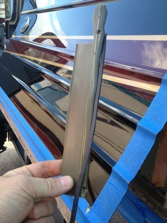 Prevost XL II side panel problems repaired, photo 6