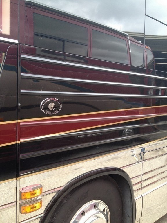 Prevost XL II side panel problems repaired, photo 27