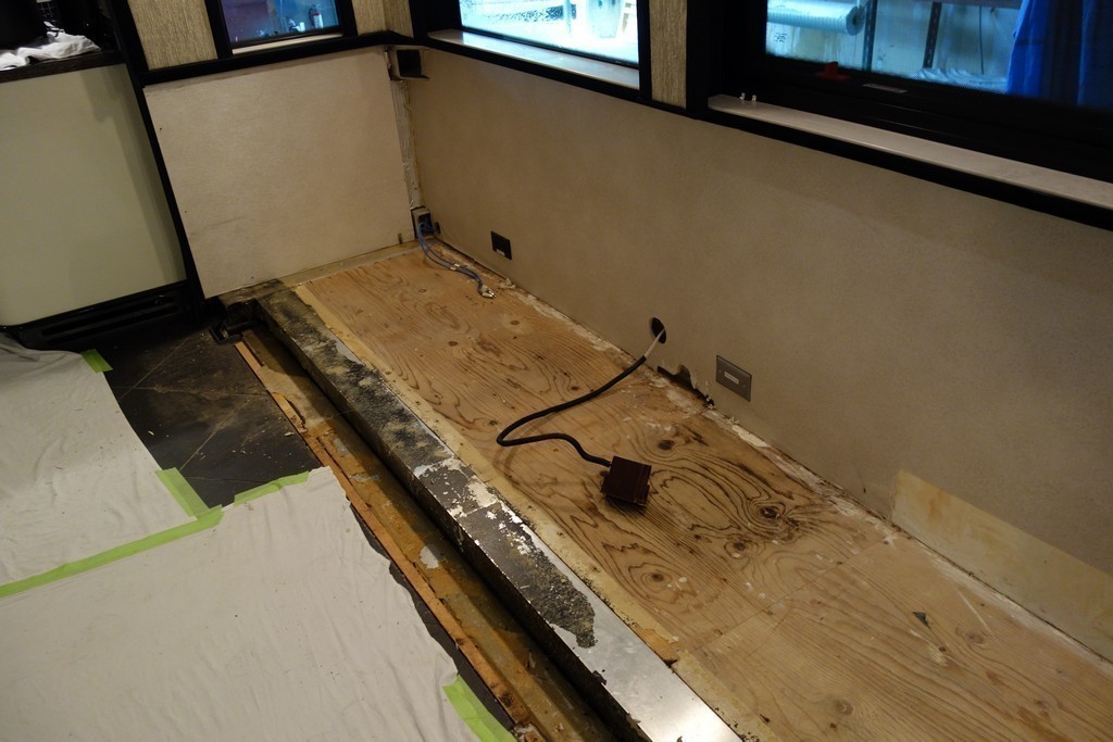 - Prevost XL II Salon Slide repaired by Excalibur Coach