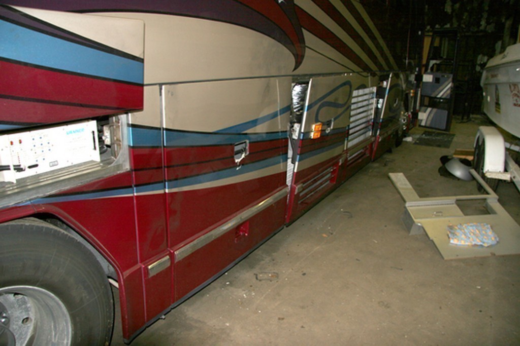 Prevost H3-40 Collision - Passenger side damaged