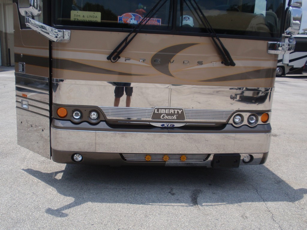 00012 Prevost XL II Collision - Front repaired by Excalibur Coach