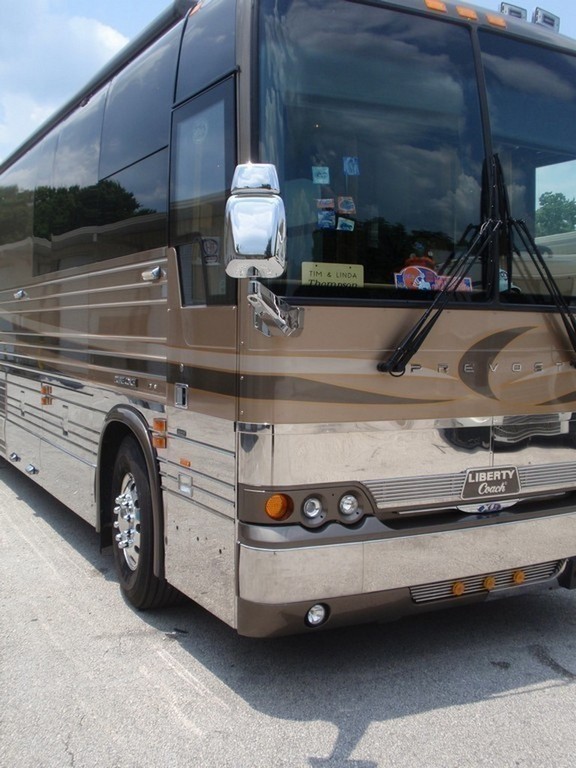 00016 Prevost XL II Collision - Passenger side front corner repaired by Excalibur Coach