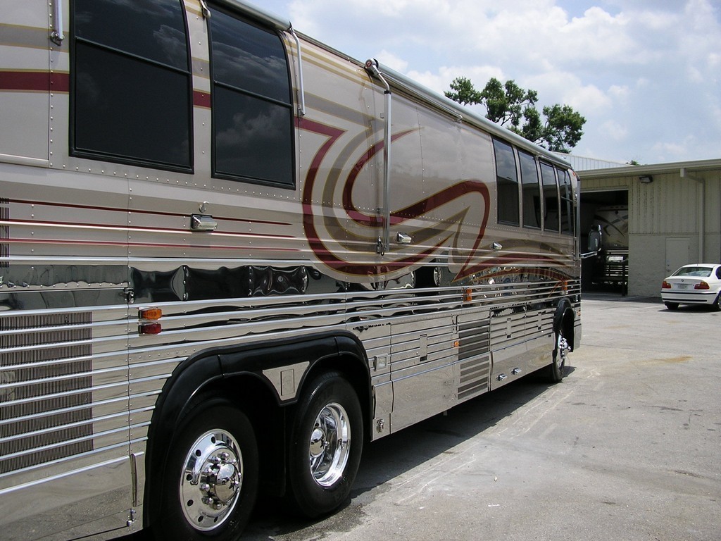 Prevost Xl Liberty Collision Repaired by Excalibur Coach
