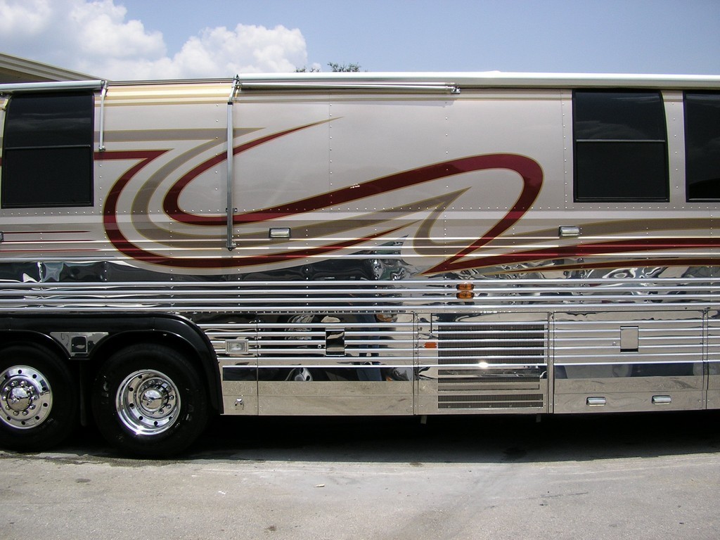 Prevost Xl Liberty Collision - Side view repaired by Excalibur Coach