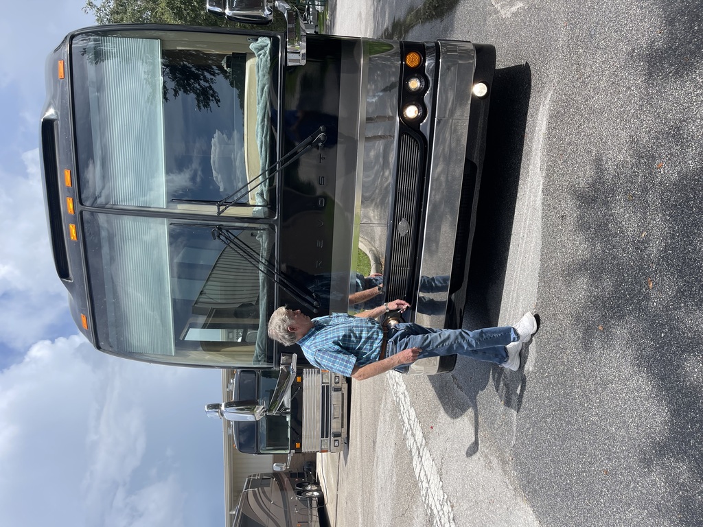 Prevost XL II side, front & rear Collision, photo 4