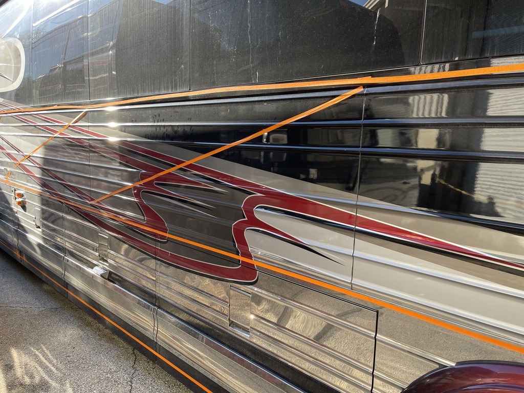 Prevost XL II side, front & rear Collision, photo 19