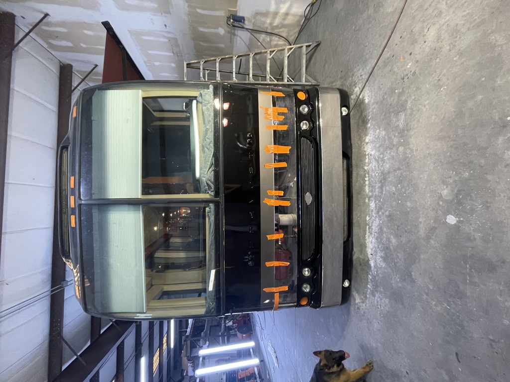 Prevost XL II side, front & rear Collision, photo 30