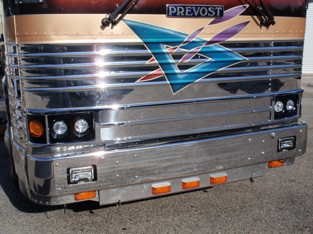 1998 Prevost Country Coach with Front Headlights Done by Excalibur Coach
