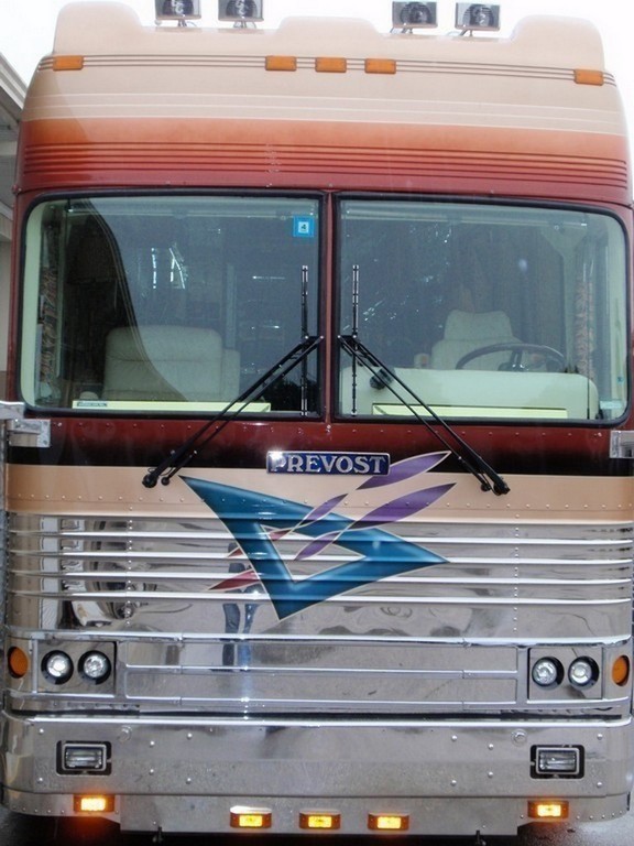 Prevost Country Coach Front headlight and top faring upgraded by Excalibur Coach