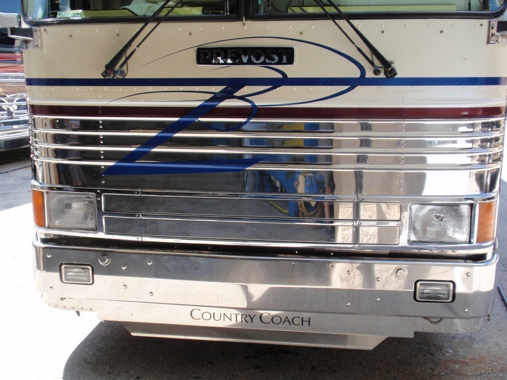 1999 Prevost Country Coach Before Excalibur Coach Headlight upgrade