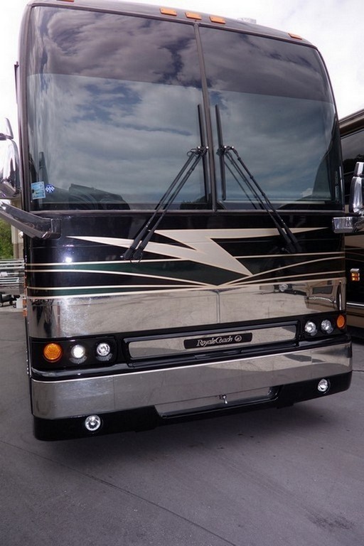 Prevost XLII Royale after headlight upgrade and fog lights by Excalibur Coach