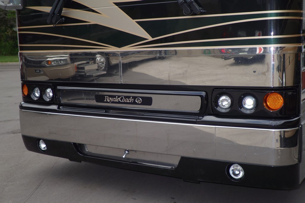 Prevost XLII Royale after headlight upgrade and fog lights by Excalibur Coach