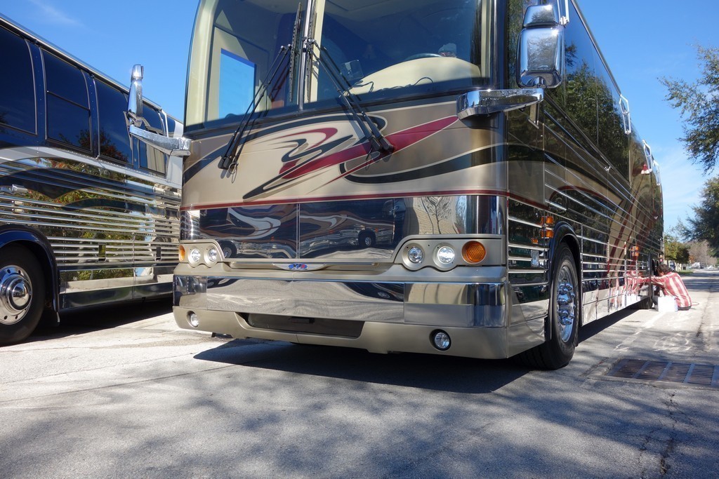 1999 XLII Country Coach after front collision repaired by Excalibur Coach