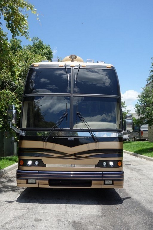 Prevost H3-45 2000 Liberty Facelift to an 2016 done by EXCALIBUR COACH