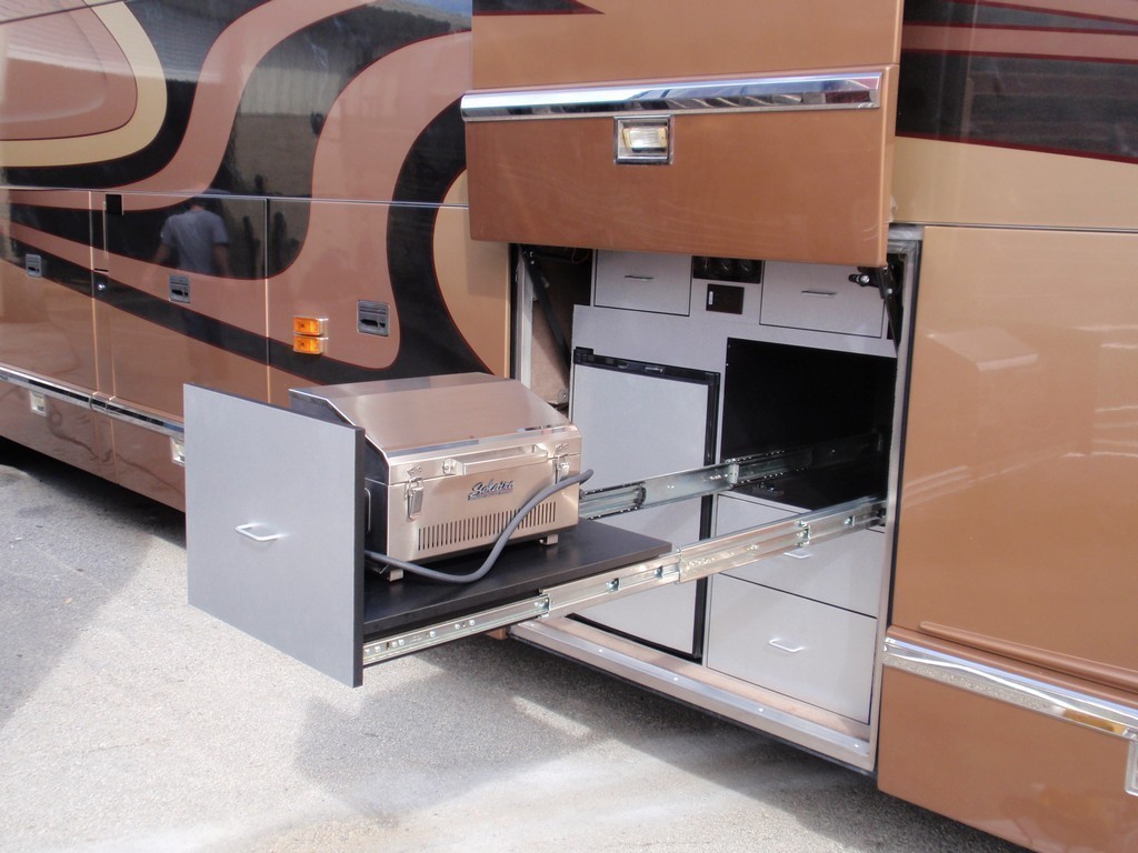 Prevost H3-45 Excalibur Coach Bay Cabinet & Gas Grill - Motorhomes - Entertainers H3-45 XL XLII