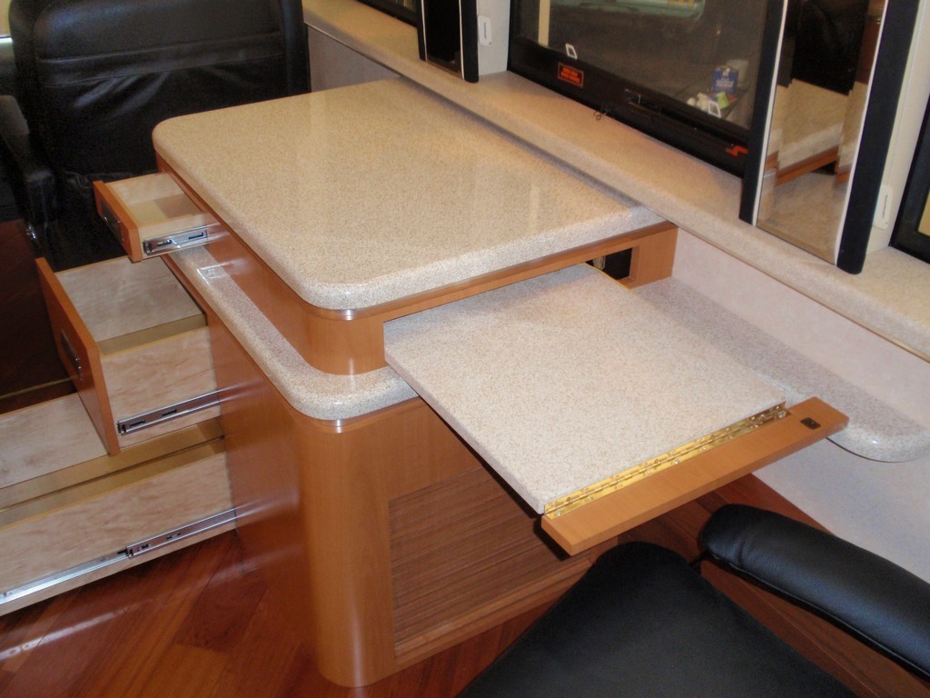 Prevost XL New Computer Workstation by Excalibur Coach