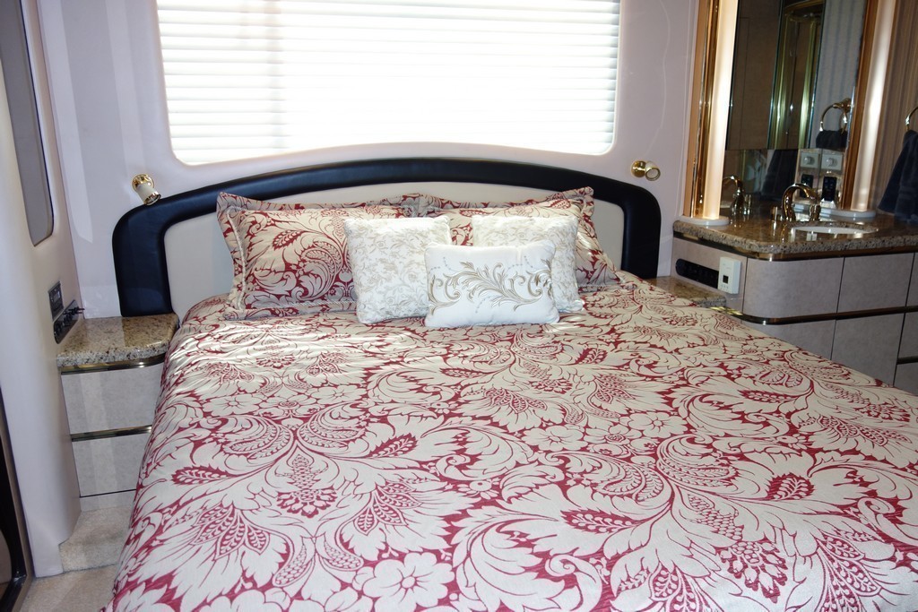 2001 Prevost Newell King Bed and Head Board Upgrade by Excalibur Coach