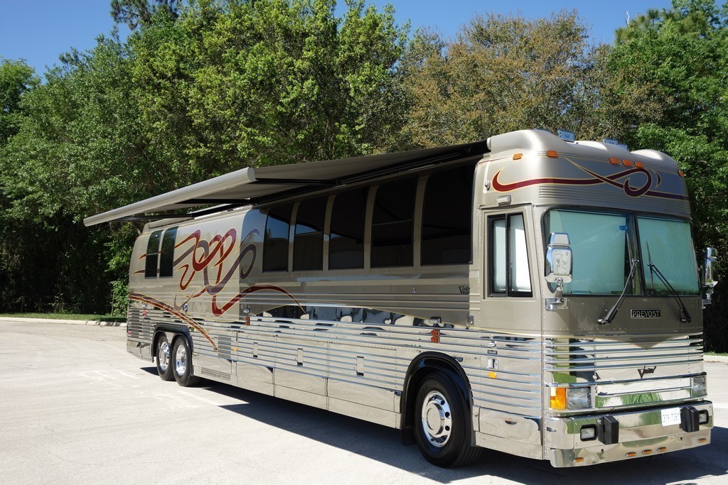 Prevost XL Featherlite new Awnings and Farrings