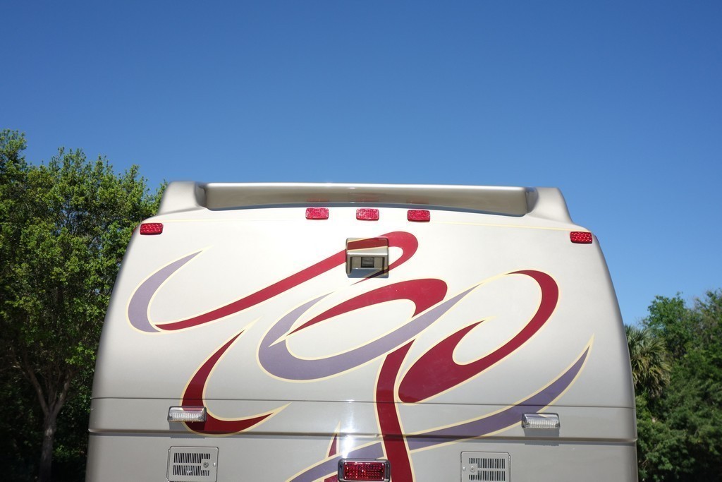 Prevost XL Featherlite with new Awnings and Farrings by Excalibur Coach