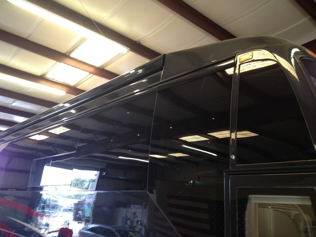 Prevost H3-45 Excalibur Coach Front cap Passsenger Side - Prevost Motorhomes - Entertainers - XL - XLII - H3-45 - Class A