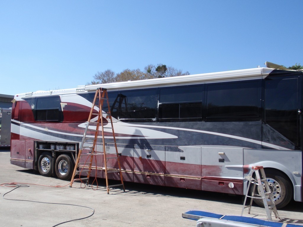Marathon Prevost H3-45 during Excalibur Coach Girard Upgrade - Prevost Motorhomes - Entertainers - XL - XLII - H3-45 - Class A
