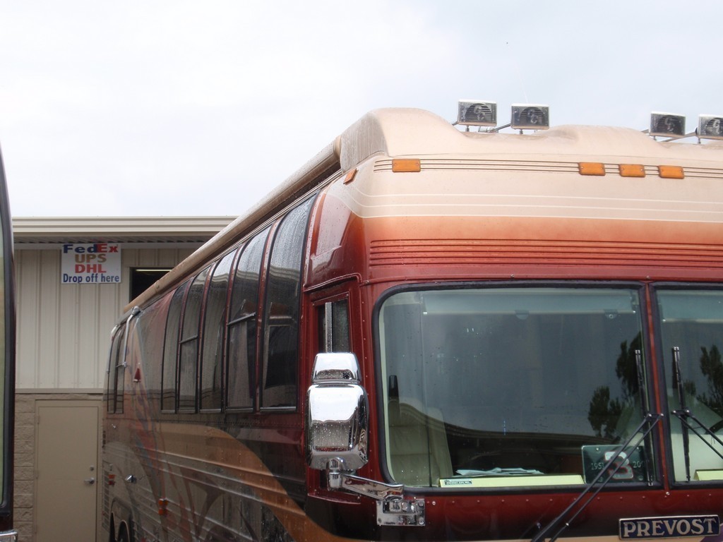 002 Prevost XL new awnings and front cap by Excalibur Coach XL - XLII - H3-45 - Motorhomes