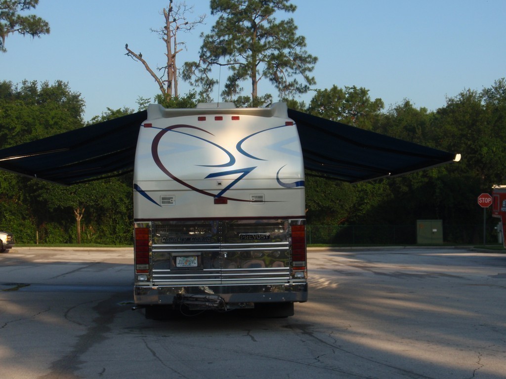 1999 Xl Prevost with Excalibur Coach Awning Pkg XL - XLII - H3-45 - Motorhome