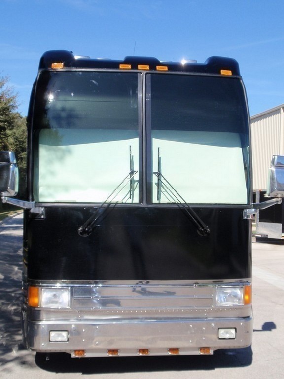 Prevost XL with new Excalibur Front Pkg XL - XLII - H3-45 - Motorhome