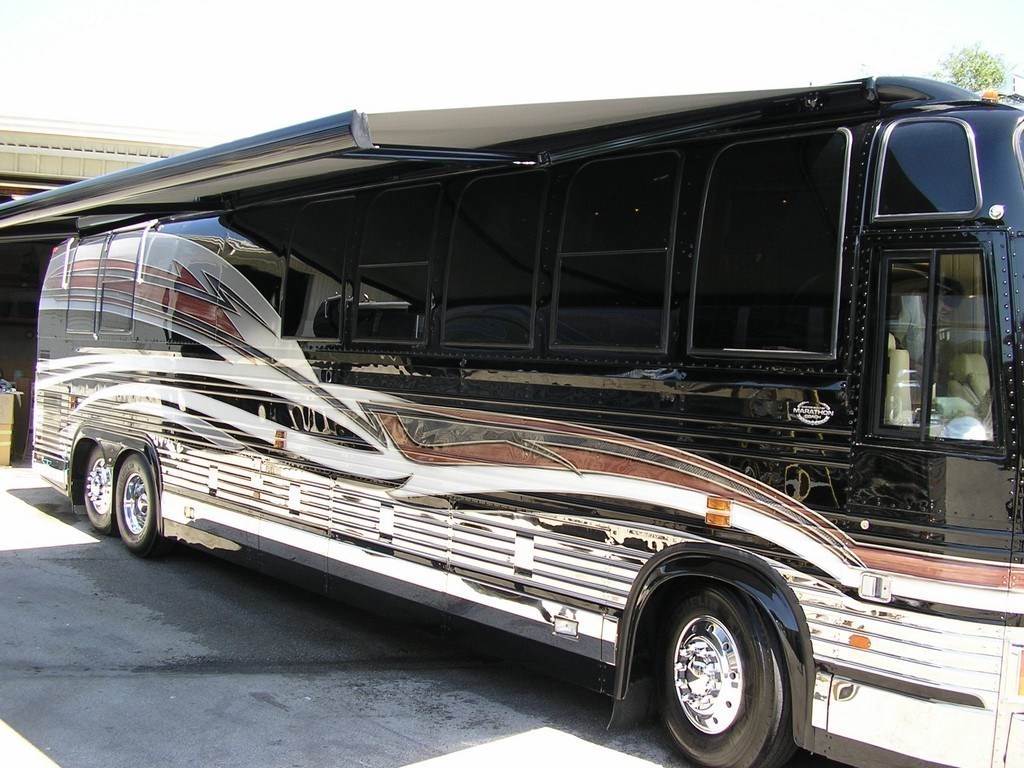 Prevost Awning with front transition by Excalibur Coach - Prevost Motorhomes - Entertainers - XL - XLII - H3-45 - Class A