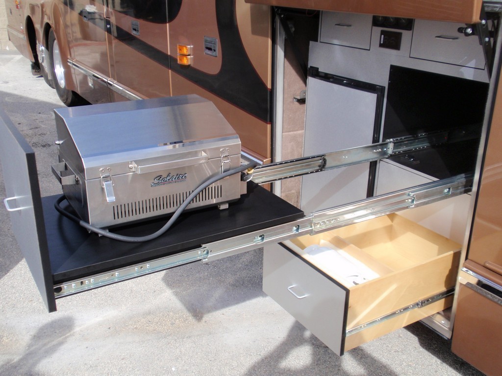 Prevost H3-45 Excalibur Coach Gas Grill & Bottle Storage - Motorhomes - Entertainers H3-45 XL XLII