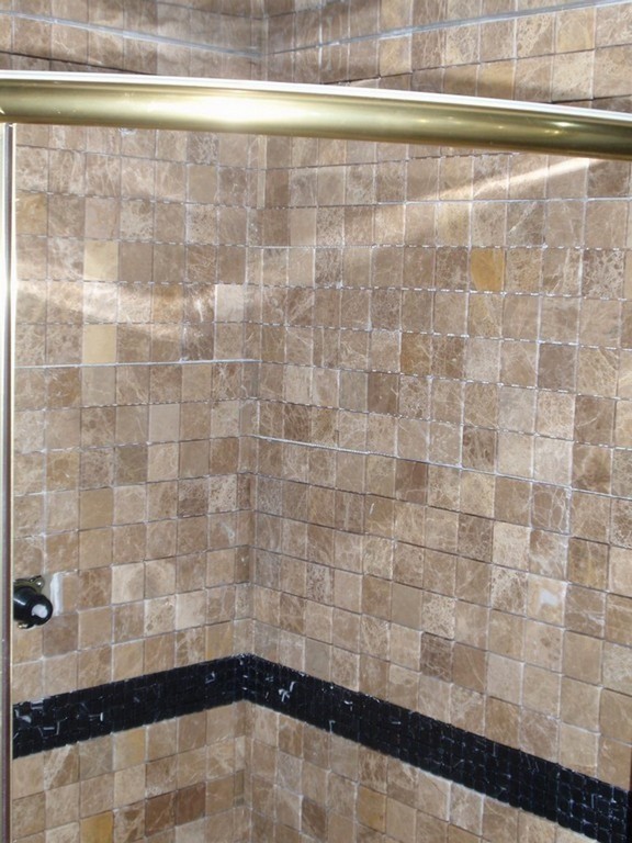 Prevost H3-45 New Corian Shower overlayed with stone by Excalibur Coach - Motorhomes - Entertainers H3-45 XL XLII