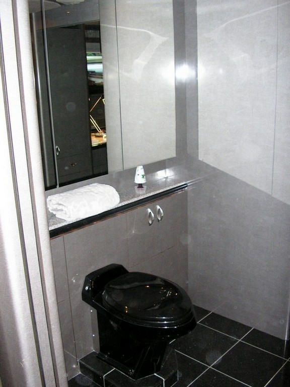 Prevost XL II Toilet Before Moving for remodel - Motorhomes - Entertainers H3-45 XL XLII