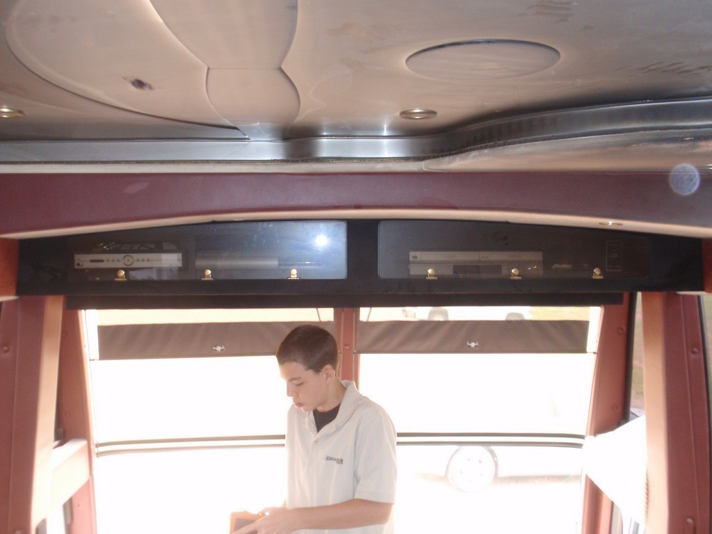 Prevost H3-45 Ceiling after interior Fire, photo 14
