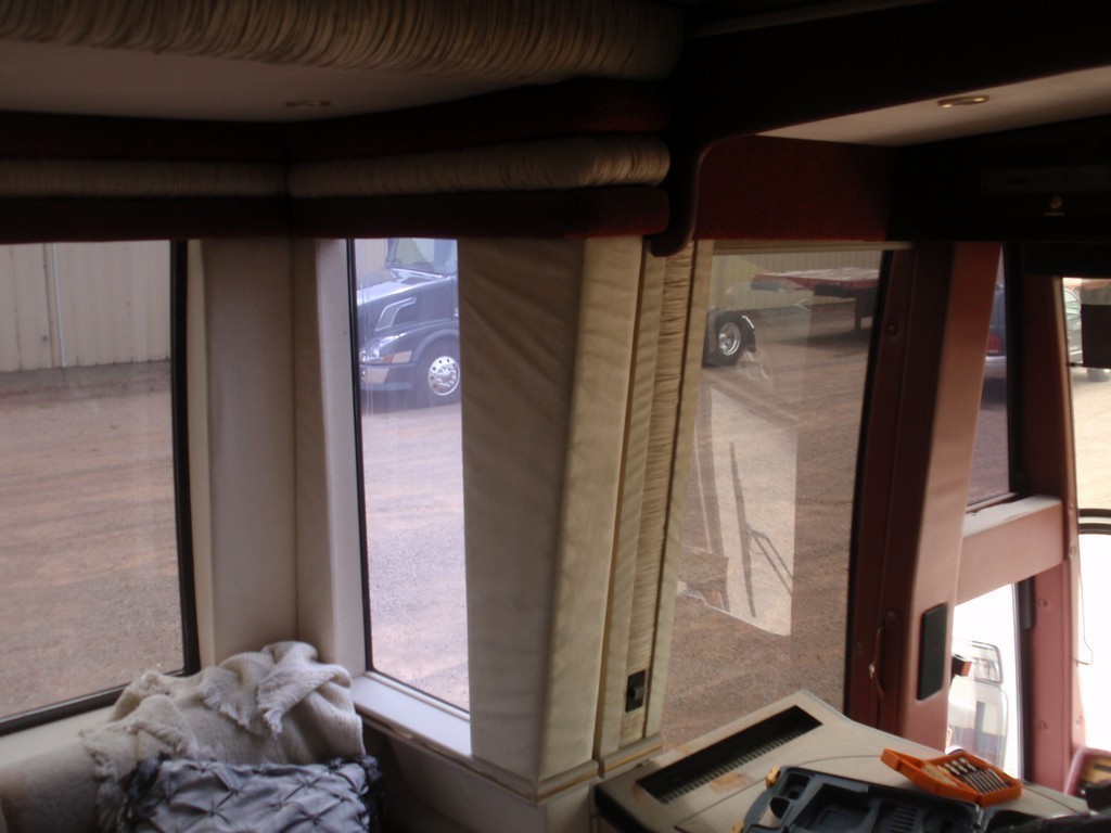 Prevost H3-45 Ceiling after interior Fire, photo 15