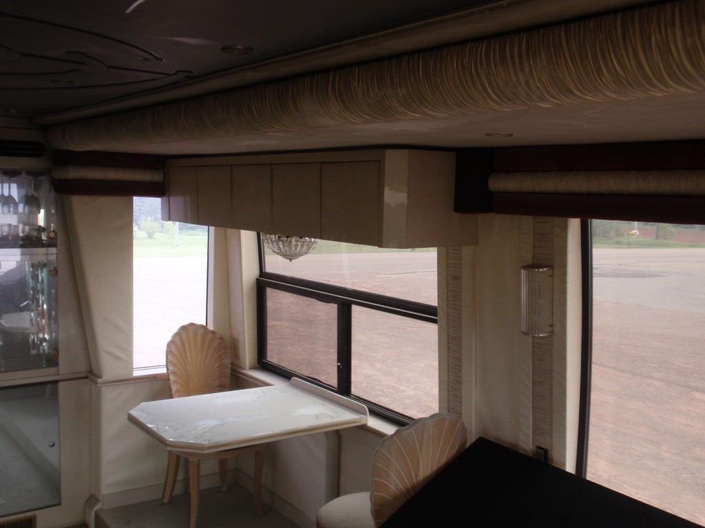 Prevost H3-45 Ceiling after interior Fire, photo 28