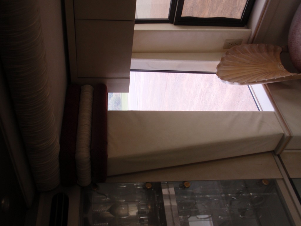 Prevost H3-45 Ceiling after interior Fire, photo 32