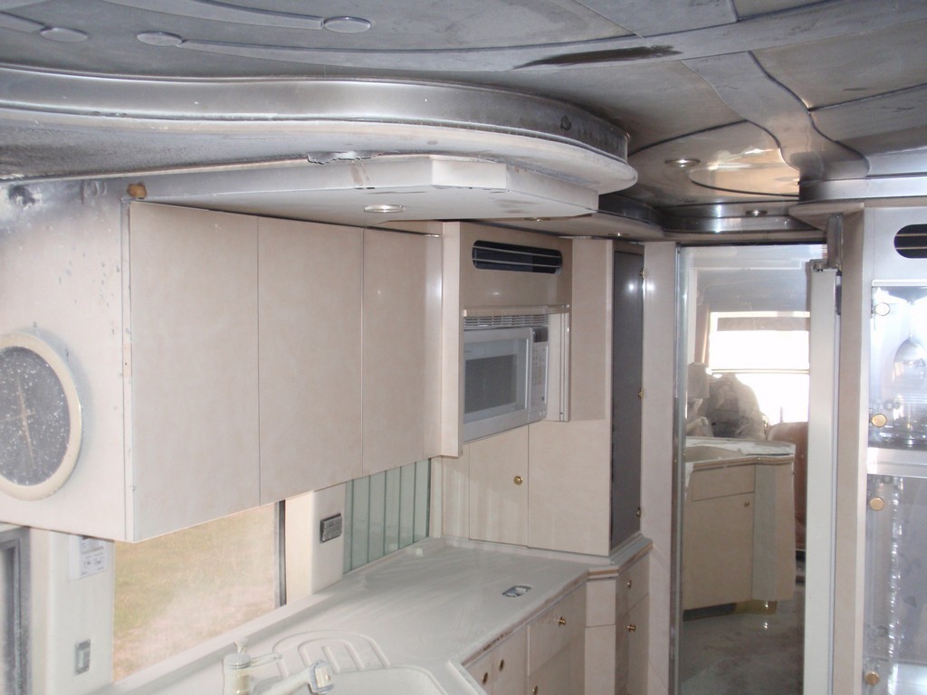 Prevost H3-45 Ceiling after interior Fire, photo 35