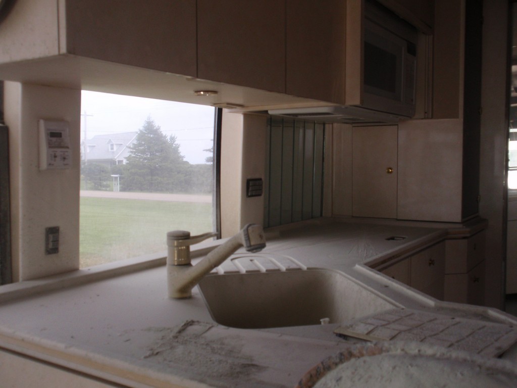 Prevost H3-45 Ceiling after interior Fire, photo 38