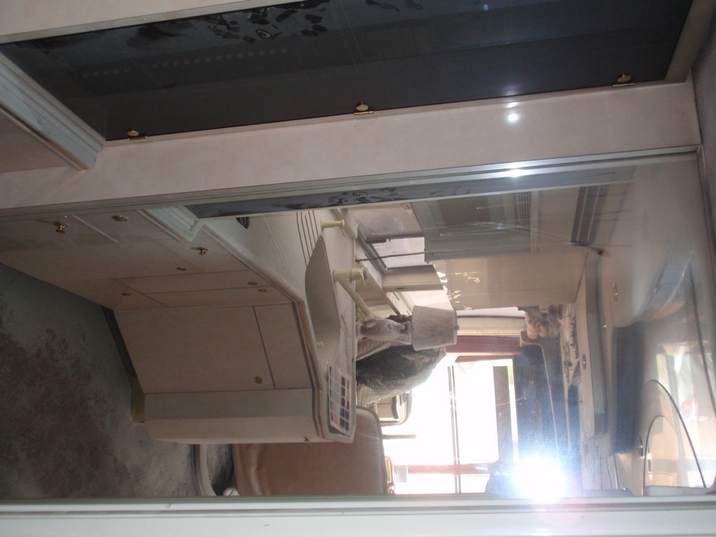 Prevost H3-45 Ceiling after interior Fire, photo 44