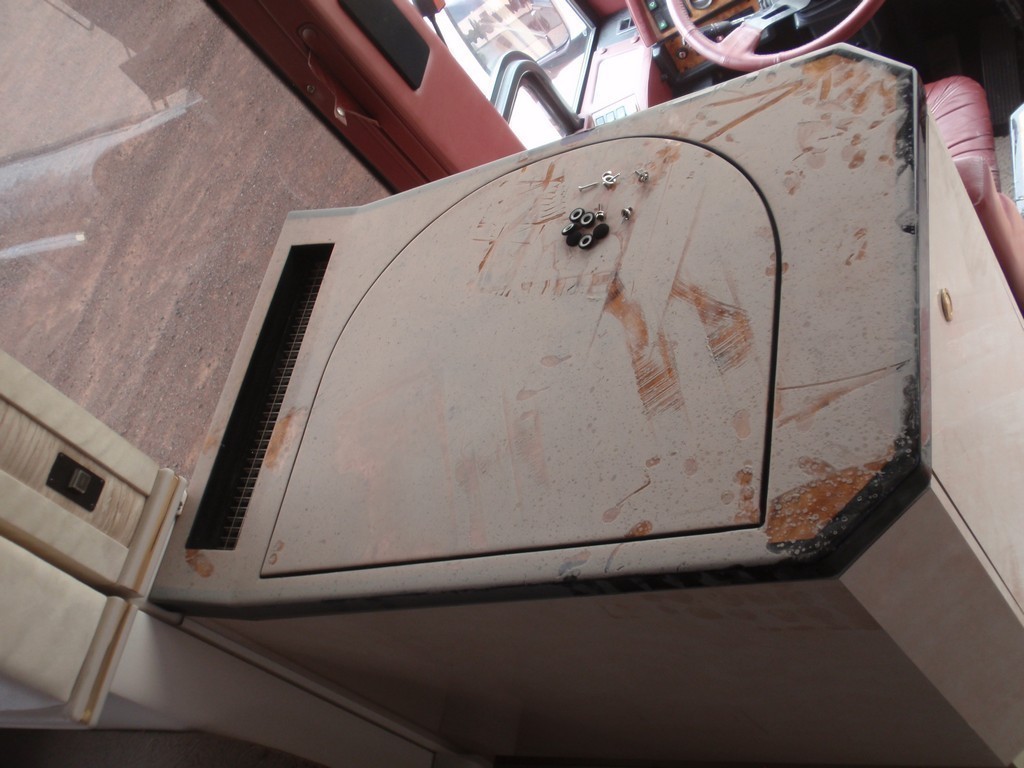 Prevost H3-45 Ceiling after interior Fire, photo 50