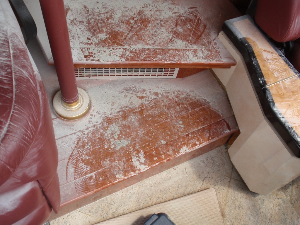 Prevost H3-45 Ceiling after interior Fire, photo 58