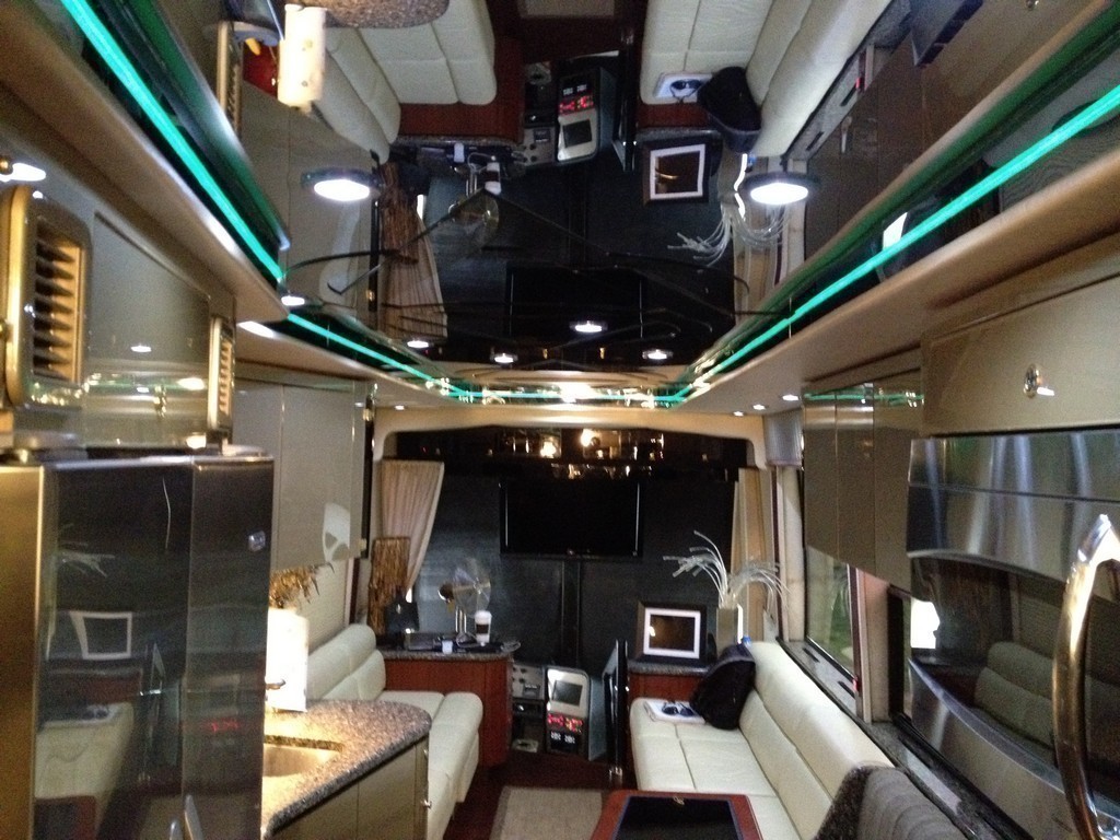 Prevost H3-45 Featherlite Excalibur Ceiling, photo 1