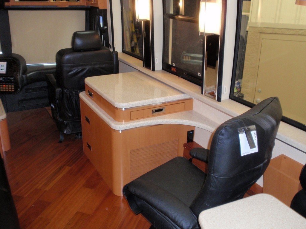 Prevost XL New Computer Workstation by Excalibur Coach