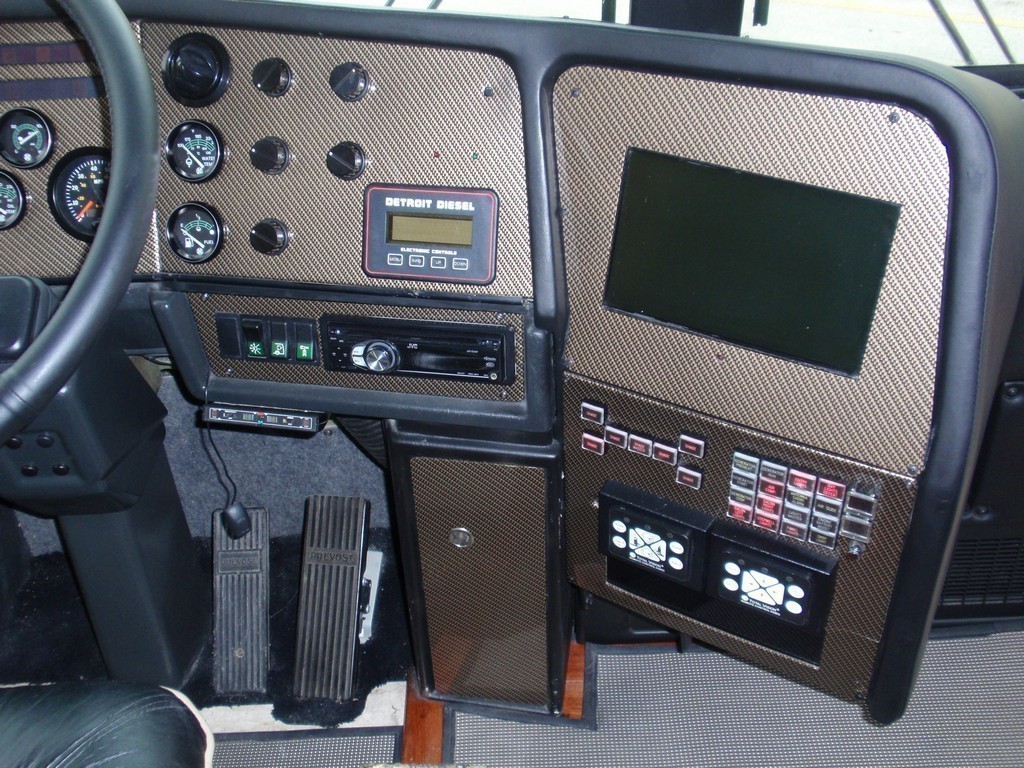 Prevost - New carbon fiber dash by Excalibur Coach