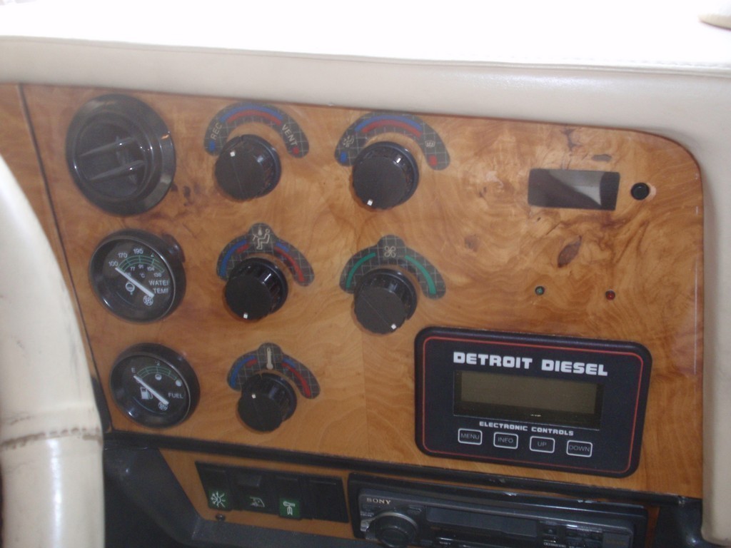 Prevost - Dash before upgrade by Excalibur Coach