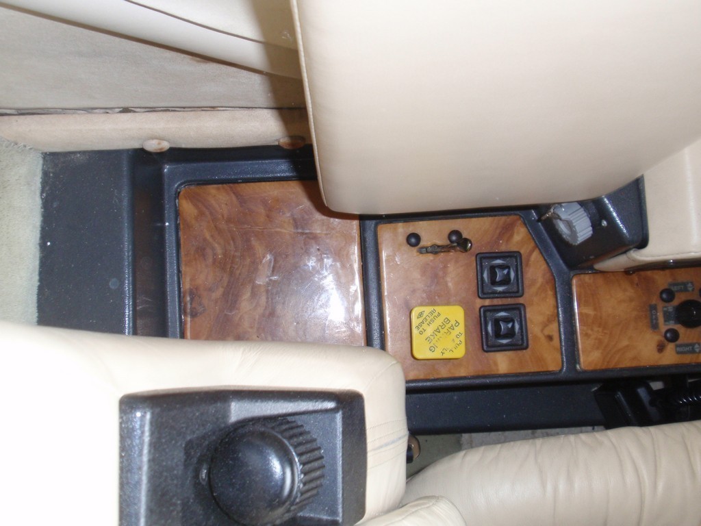 Prevost - Right side console before upgrade by Excalibur Coach