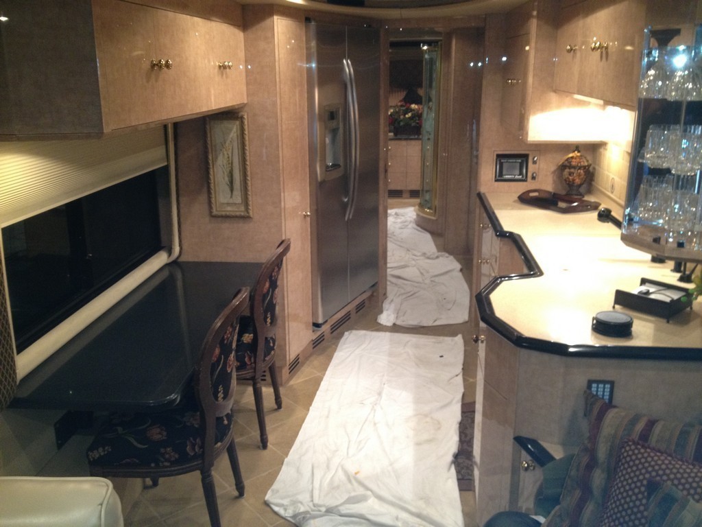 Prevost, XL, XLII, H3-45 - New breakfast bar by Excalibur Coach