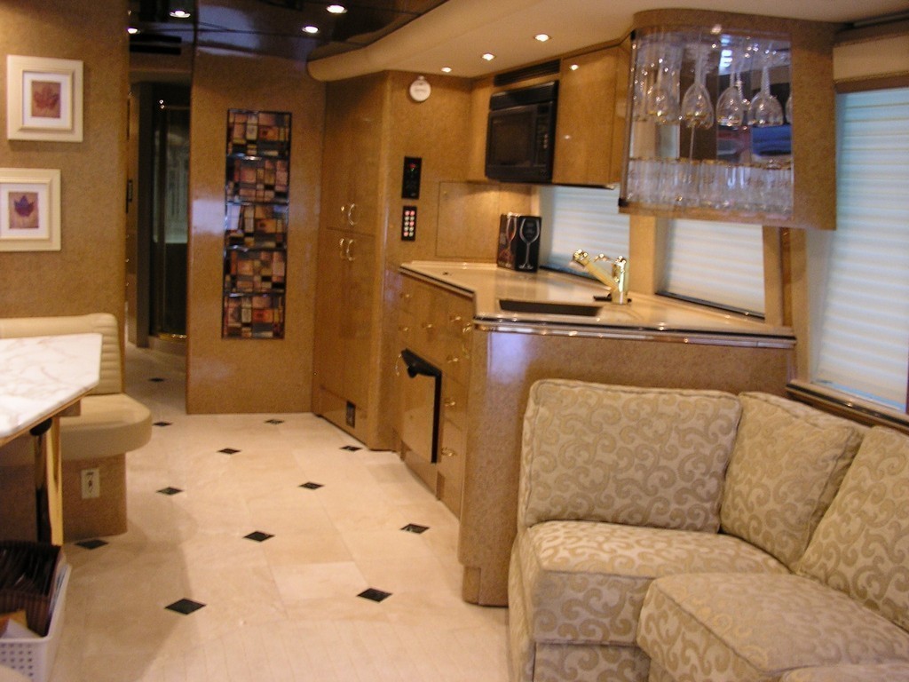 Slideout new ceramic floor by Excalibur Coach - Upholstery - Prevost Motorhome - H3-45 - XL - XLII - Marathon - Country Coach