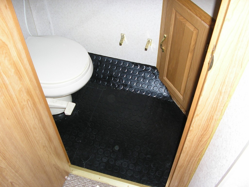 New Bathroom Endura Flooring by Excalibur Coach - Floors - Prevost Motorhome - H3-45 - XL - XLII - Marathon - Country Coach